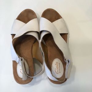 Clark’s artisan white wedge leather sandals size 7